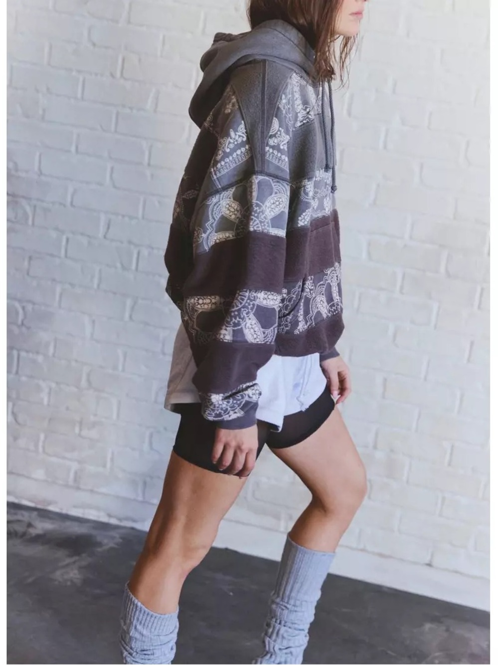 FP MOVEMENT Oversized Final Call Hoodie Bandana Chocolate Brown NWT - Picture 4 of 8